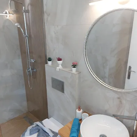 Averto Villa *