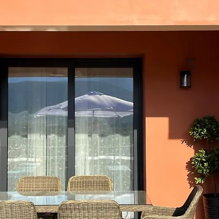 Βίλα Averto